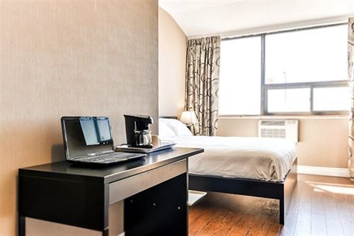 Hotel Nu Toronto Airport 3*
